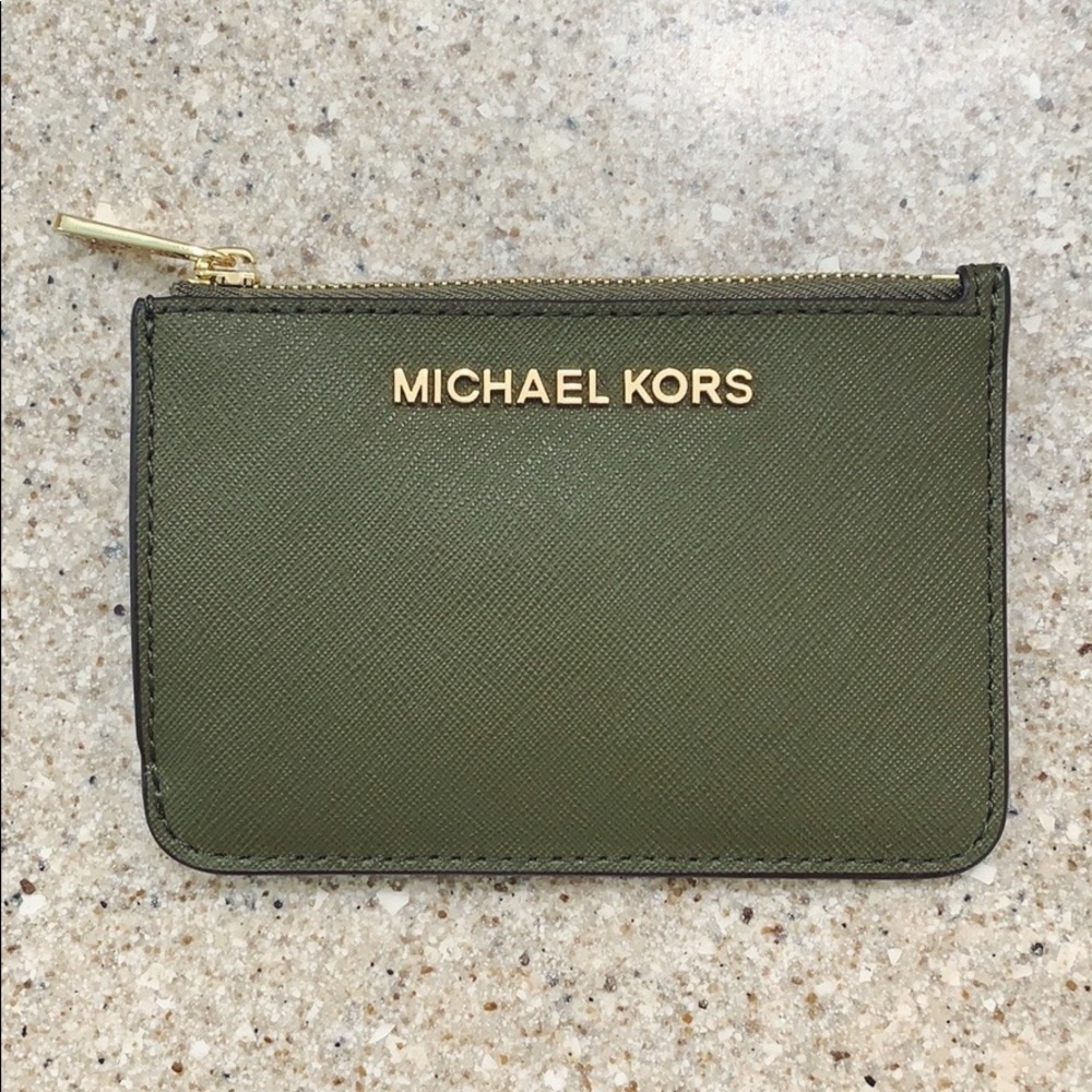 Michael Kors Jet Set Travel Leather Wallet